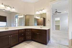 4025 Mendez St, Austin, TX 78723, USA Photo 21
