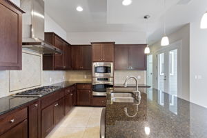 4025 Mendez St, Austin, TX 78723, USA Photo 11