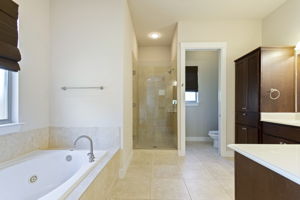 4025 Mendez St, Austin, TX 78723, USA Photo 19
