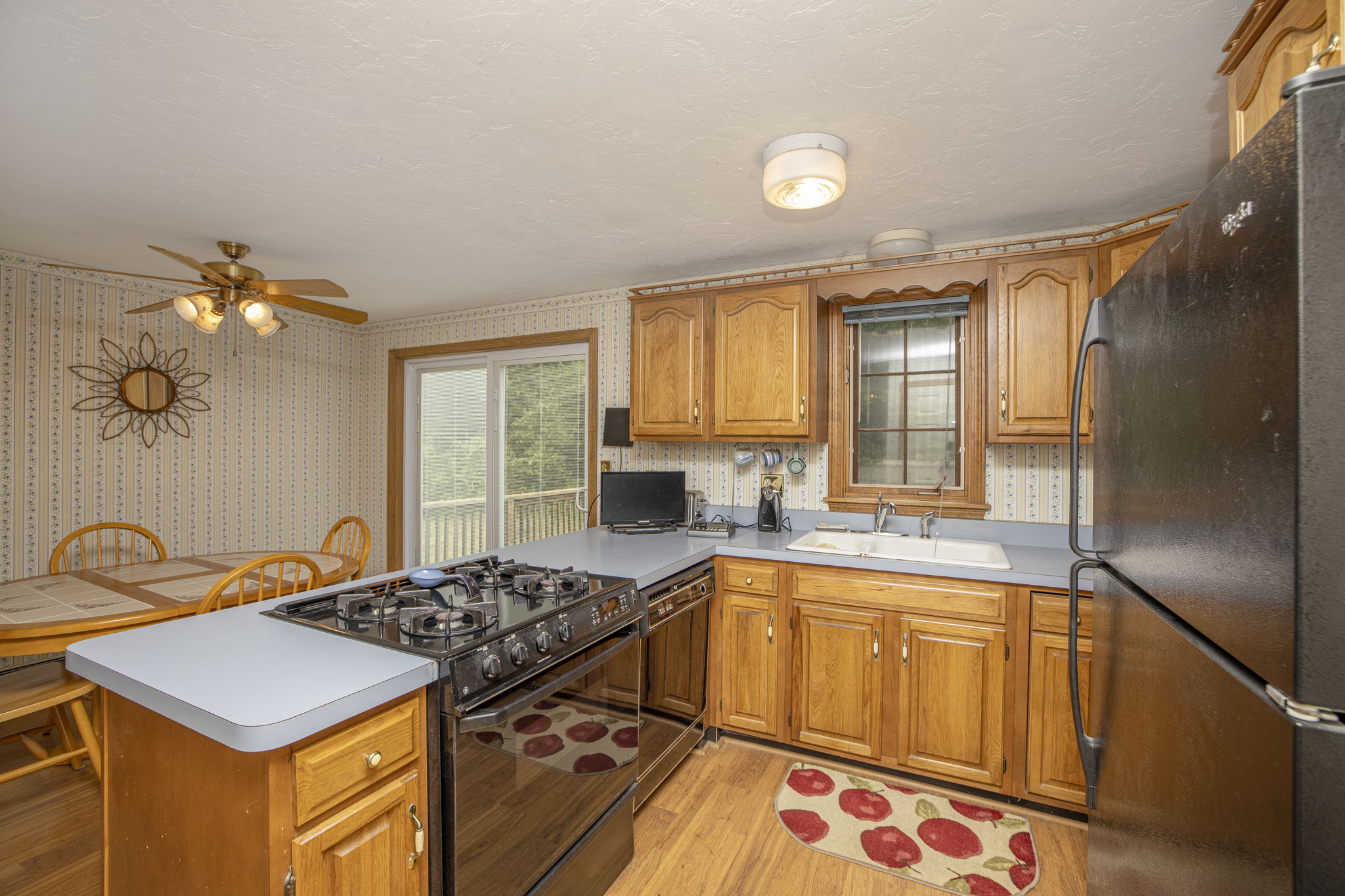 1089 Pleasant St, Raynham, MA 02767 Deanna Dimarzio Architectural and