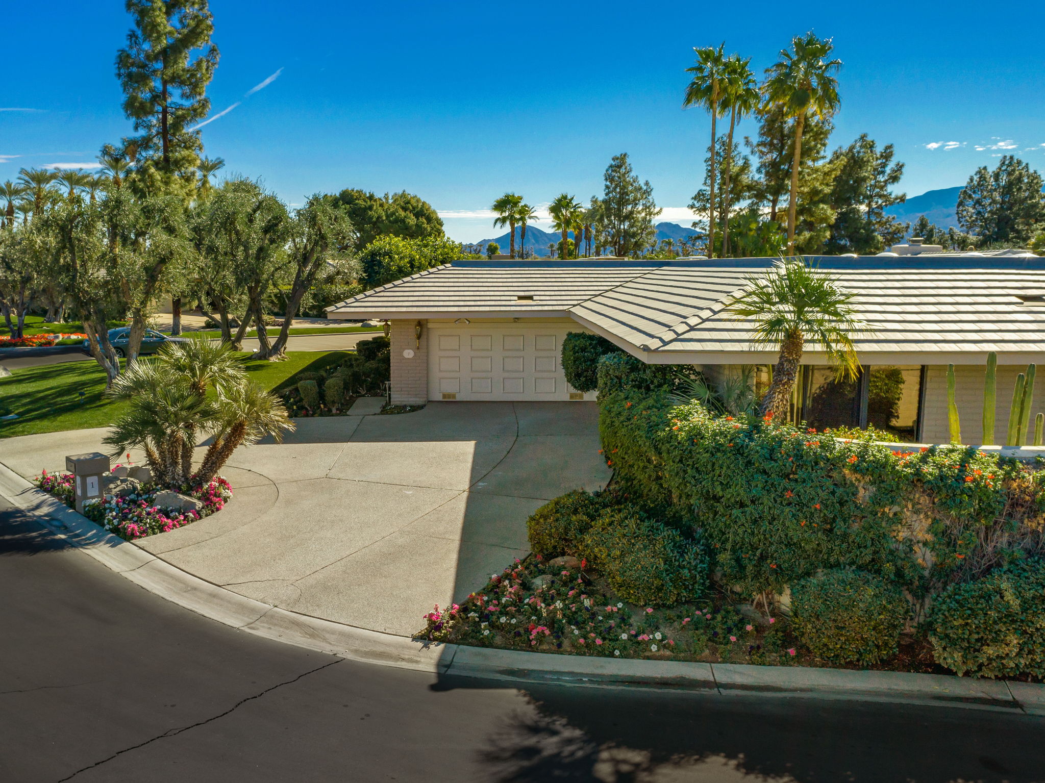 1 Camelot Ct, Rancho Mirage, CA 92270, US Photo 4