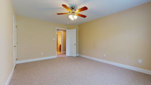 9509 Brookchase Dr, Raleigh, NC 27617, USA Photo 49