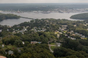 Minutes to US Coast Guard Academy, US Navy base, Conn College and Electric Boat
