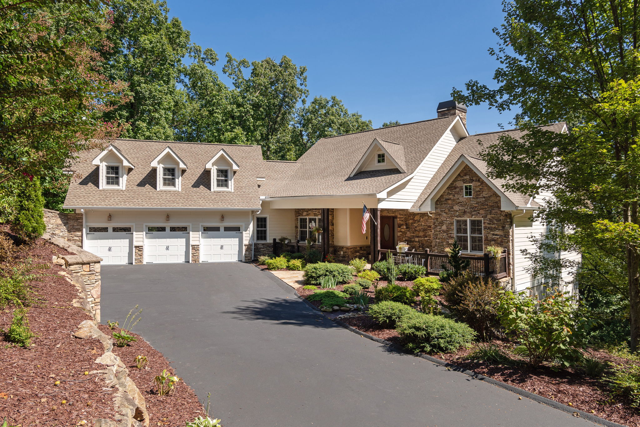 105 Ridge Ln, Flat Rock, NC 28731 TCMPhotos, LLC