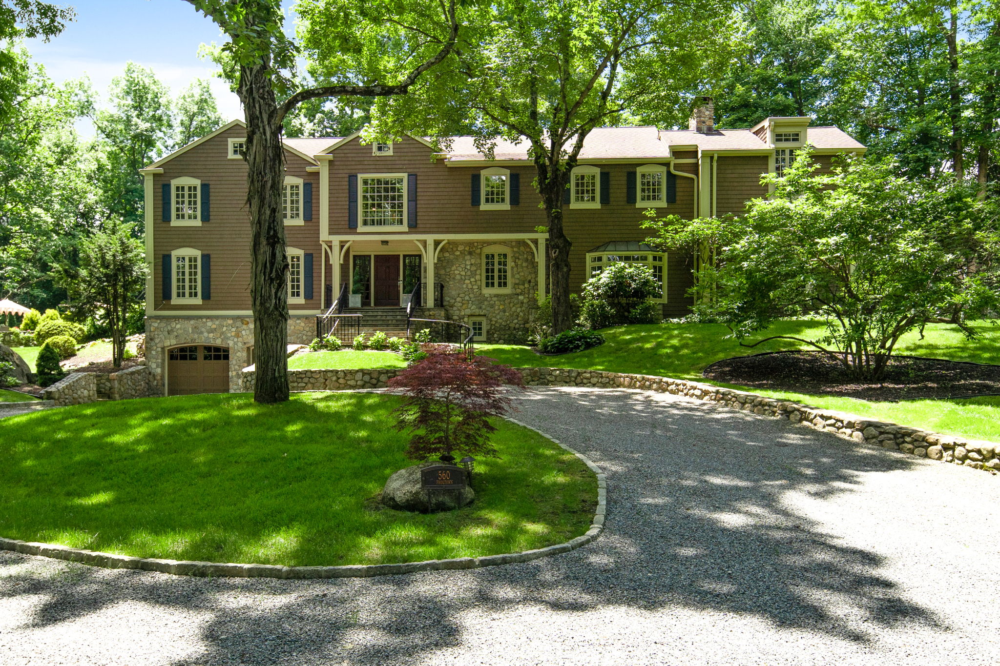 560 Frogtown Rd, New Canaan, CT 06840, US Photo 3