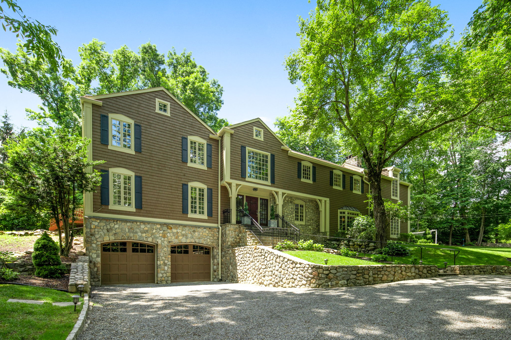 560 Frogtown Rd, New Canaan, CT 06840, US Photo 2