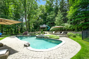 560 Frogtown Rd, New Canaan, CT 06840, US Photo 4