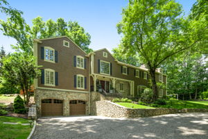 560 Frogtown Rd, New Canaan, CT 06840, US Photo 1
