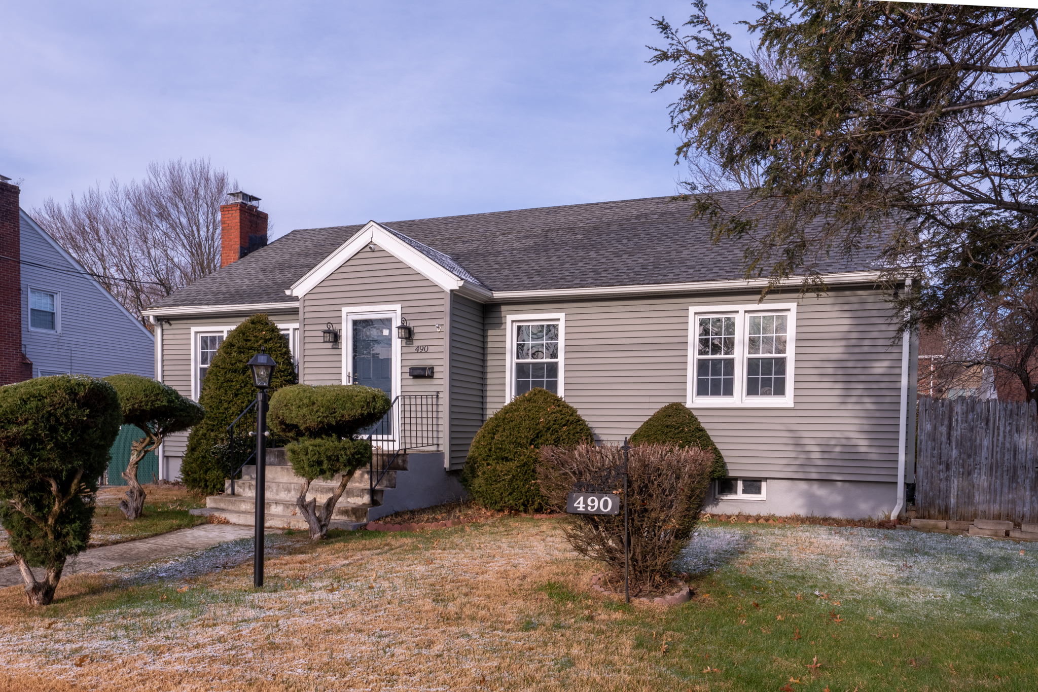 490 W Jackson Ave, Bridgeport, CT 06604, USA Photo 2