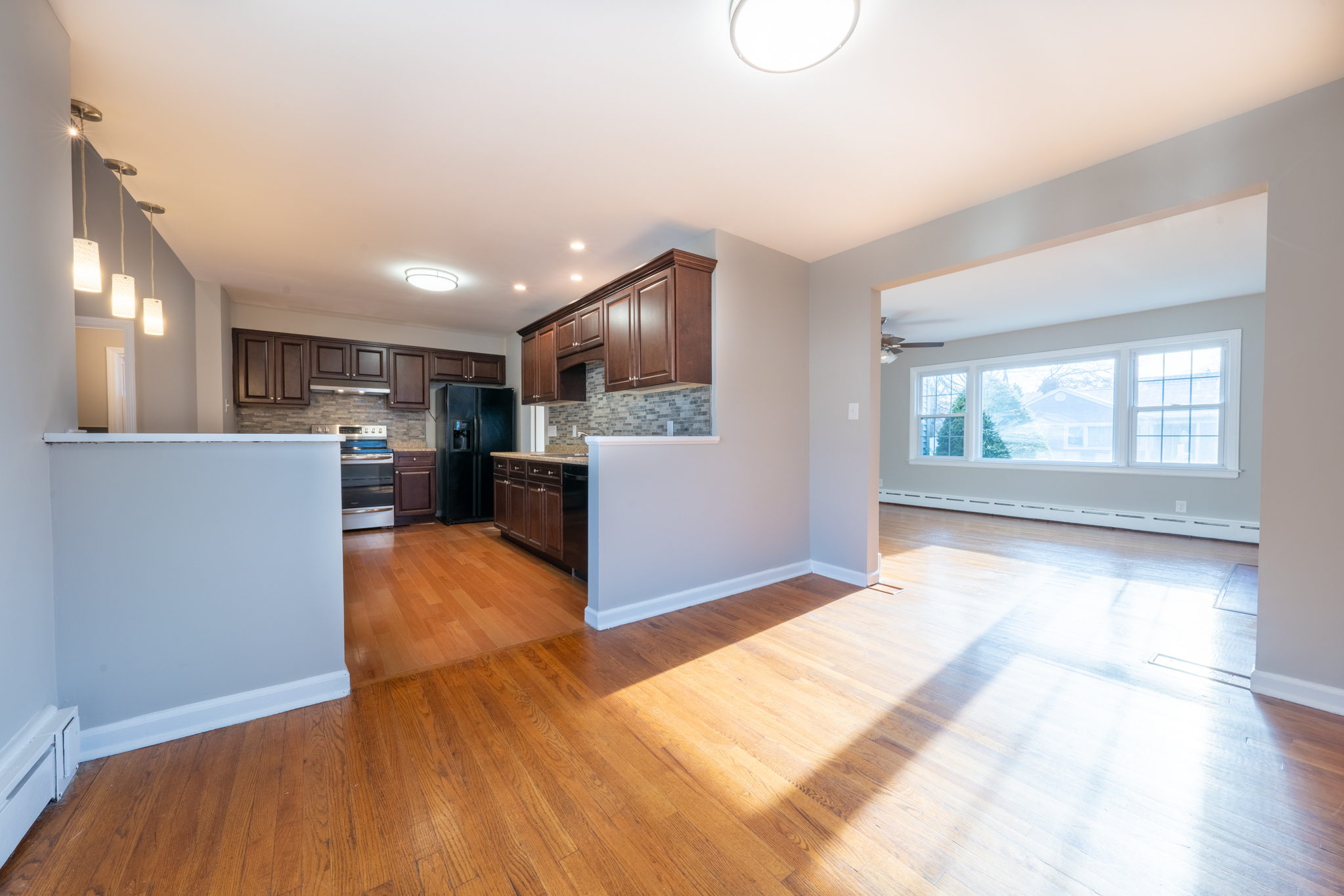 490 W Jackson Ave, Bridgeport, CT 06604, USA Photo 15