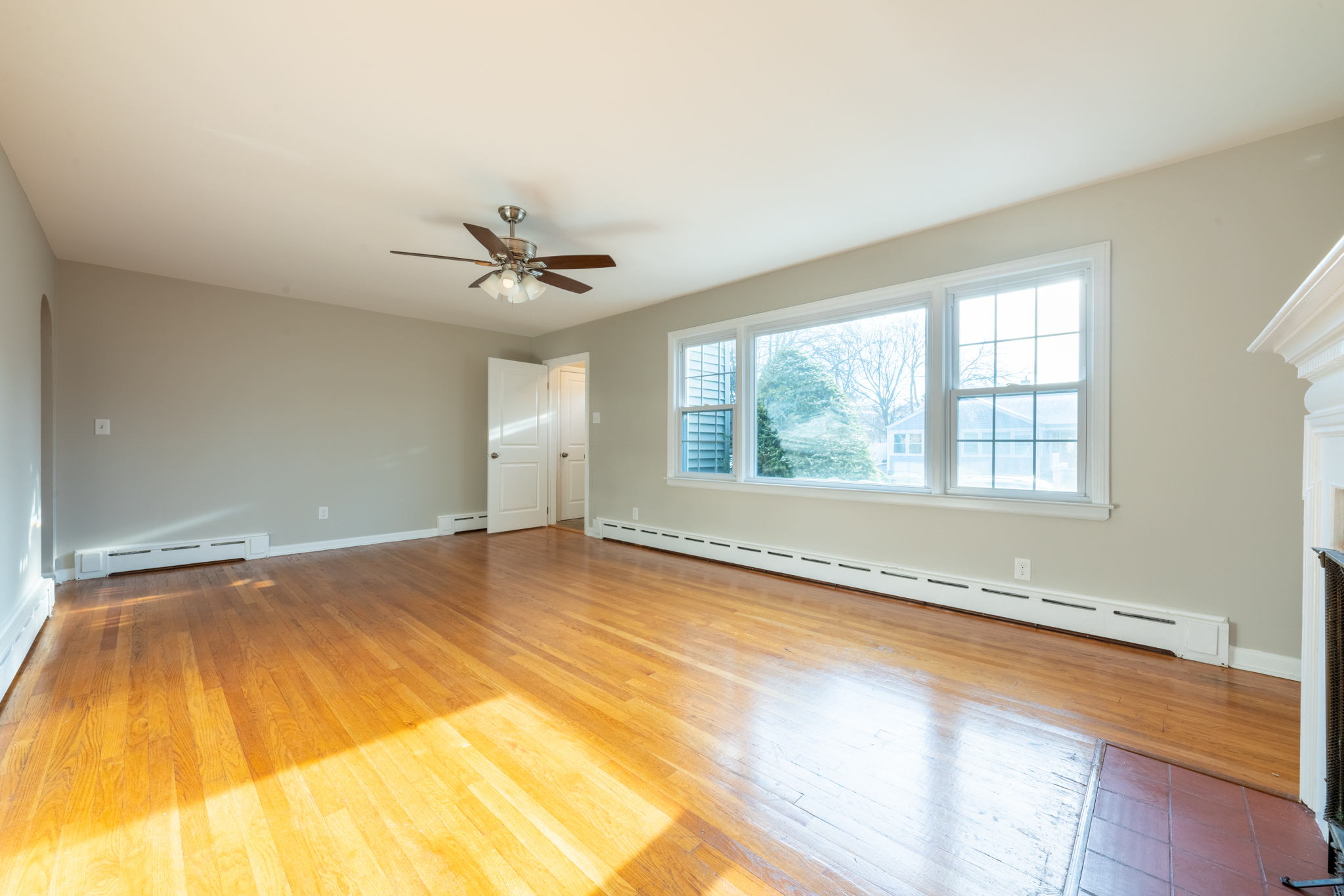 490 W Jackson Ave, Bridgeport, CT 06604, USA Photo 12