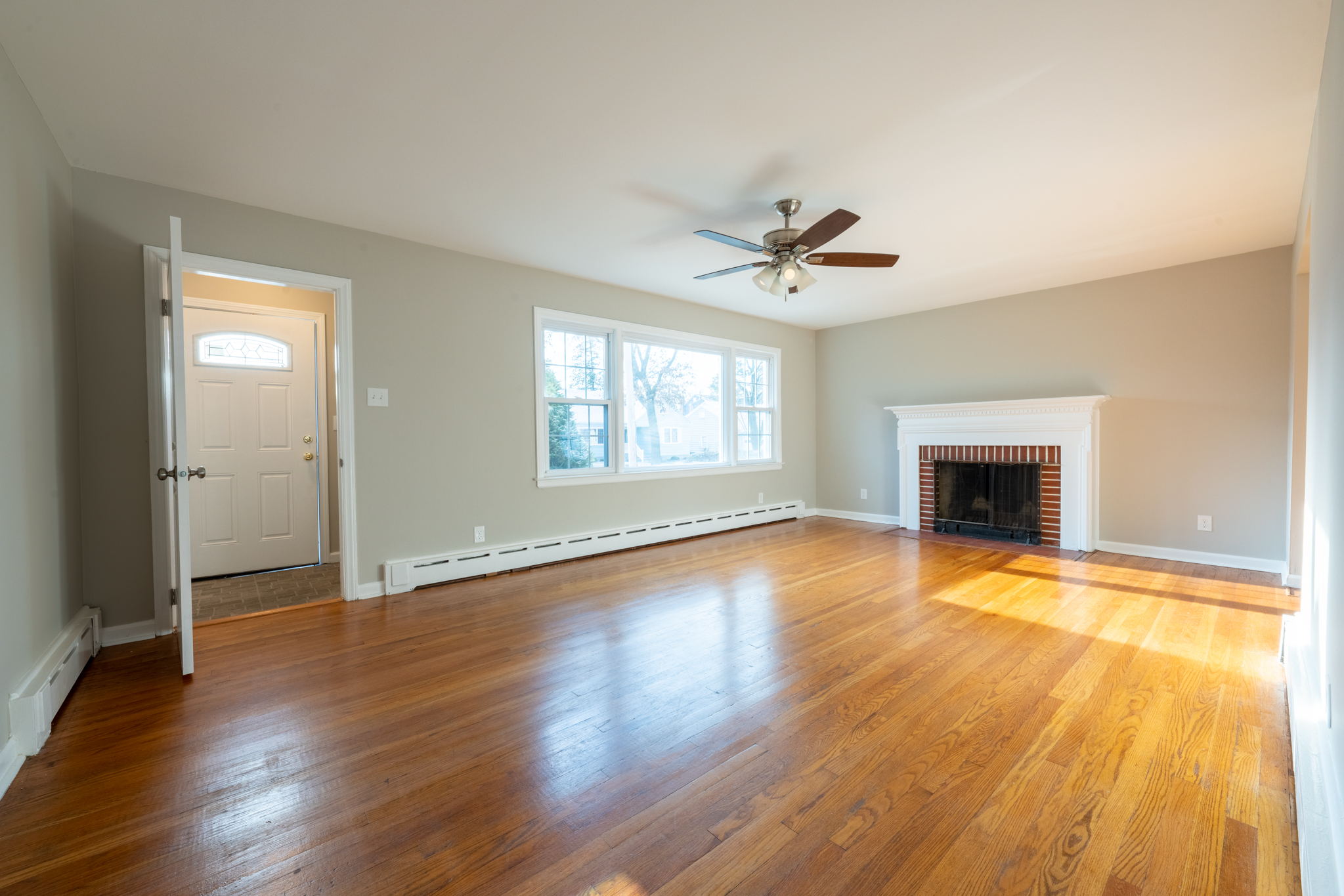 490 W Jackson Ave, Bridgeport, CT 06604, USA Photo 11