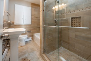 490 W Jackson Ave, Bridgeport, CT 06604, USA Photo 25