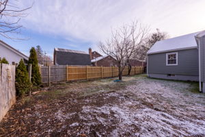 490 W Jackson Ave, Bridgeport, CT 06604, USA Photo 4