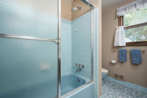 1678 Chatham Dr, Troy, MI 48084, USA Photo 38