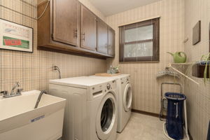 1678 Chatham Dr, Troy, MI 48084, USA Photo 25