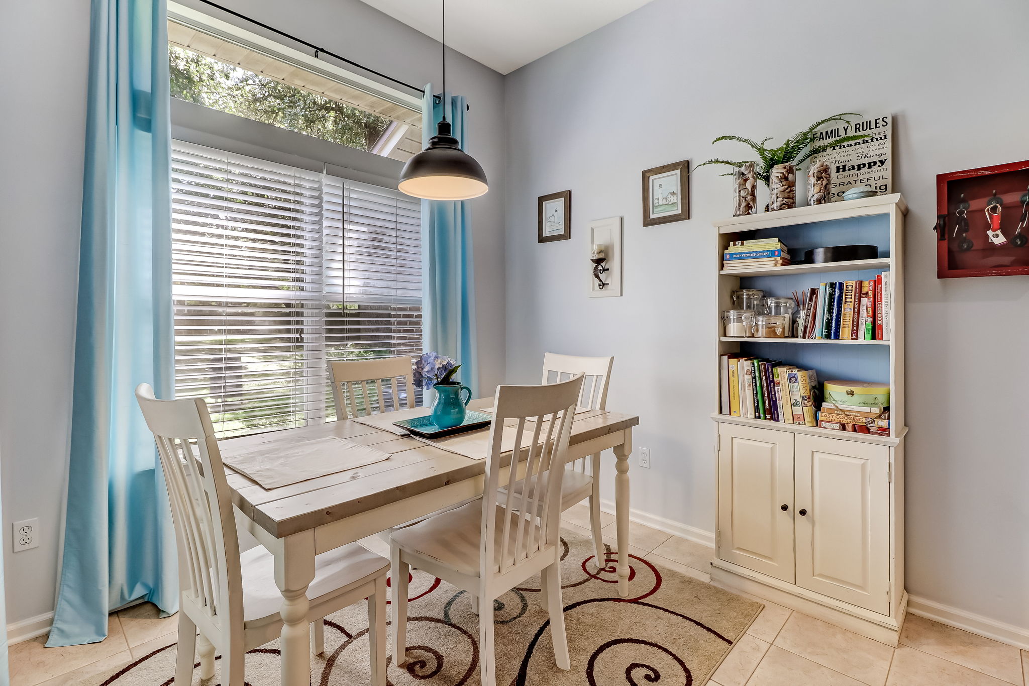 Breakfast Nook