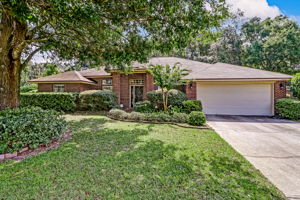 Welcome to 97017 Castle Ridge Dr