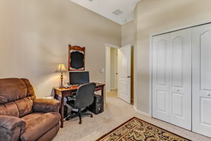 Bedroom/Office