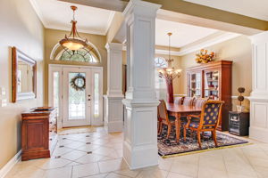 Foyer/Dining Room