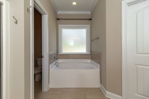 Owner's En-Suite Bath