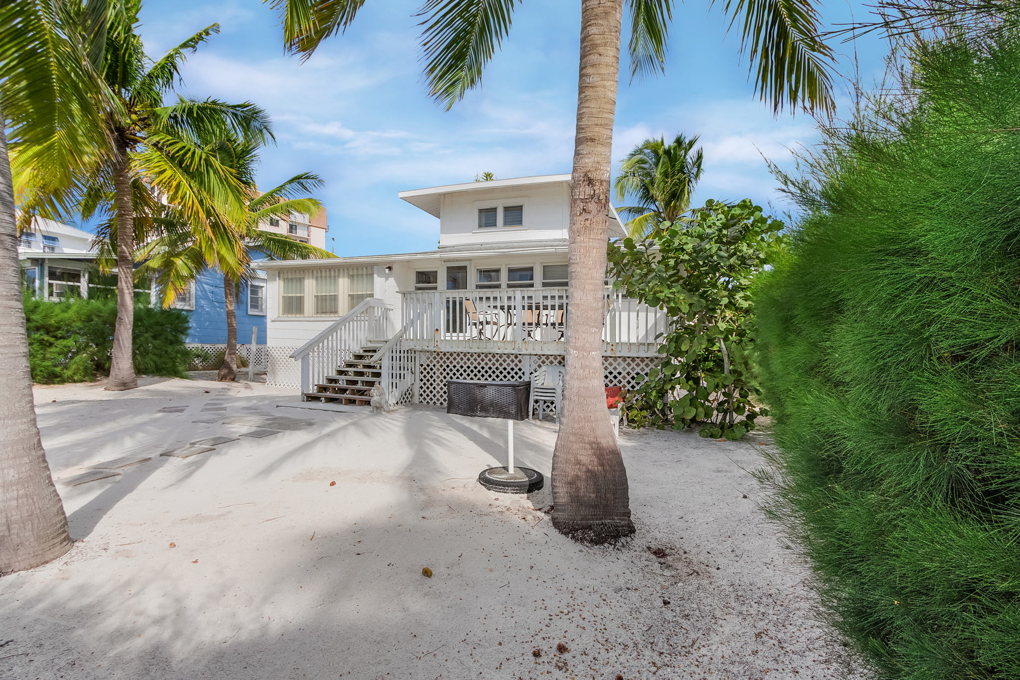 2908 Seaview St, Fort Myers Beach, FL 33931, USA Photo 8