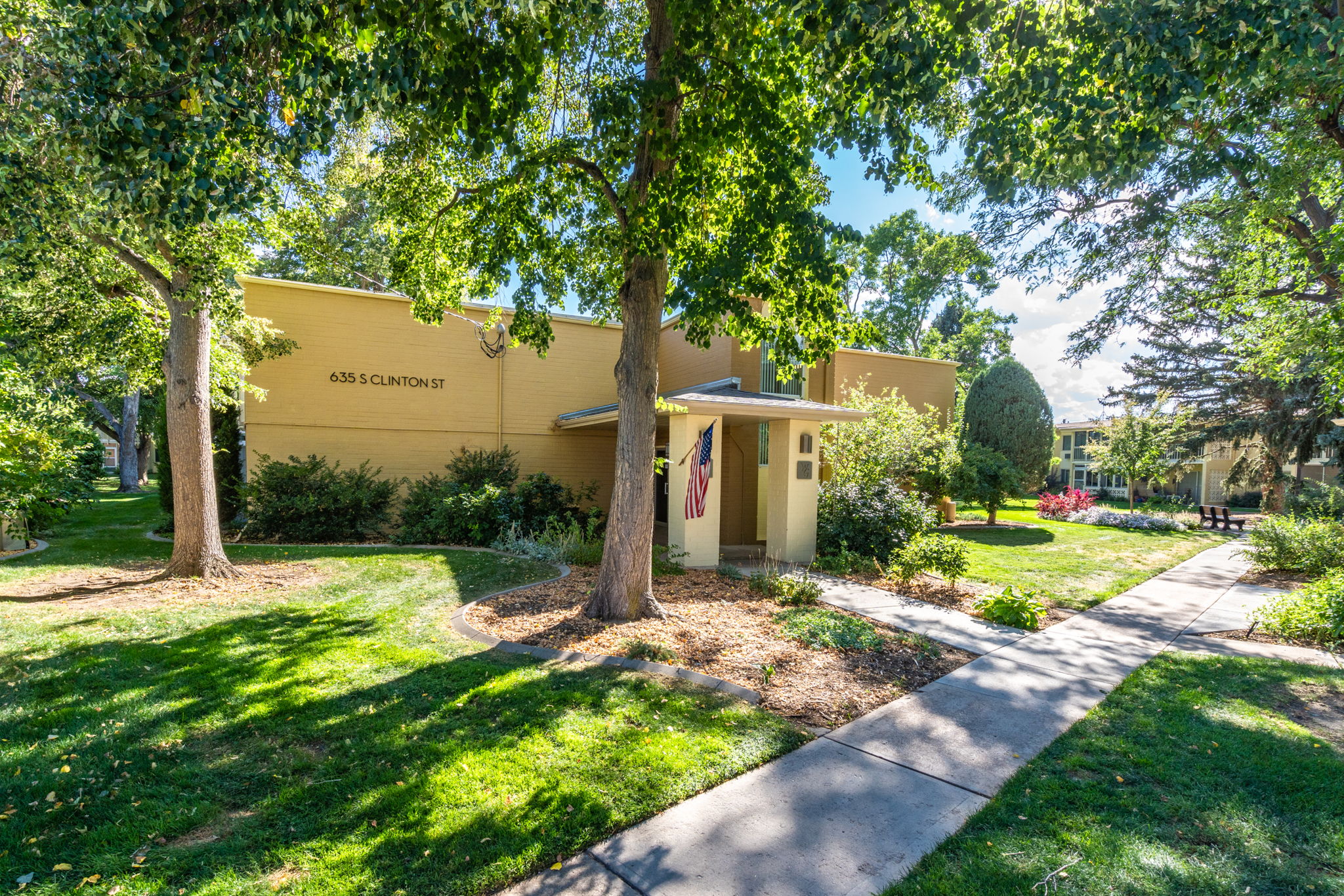 635 S Clinton St, Denver, CO 80247, USA Photo 4