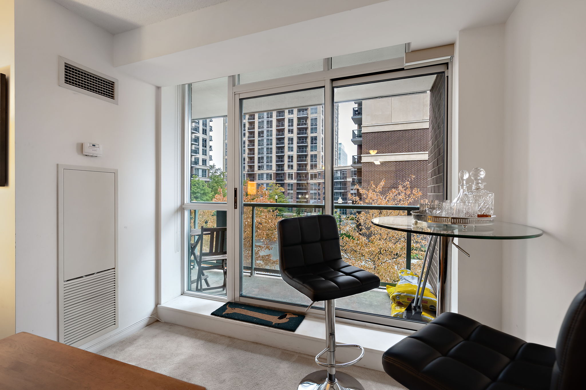 9 Michael Power Pl Unit 206, Etobicoke, ON M9A 0A5, CA Photo 14