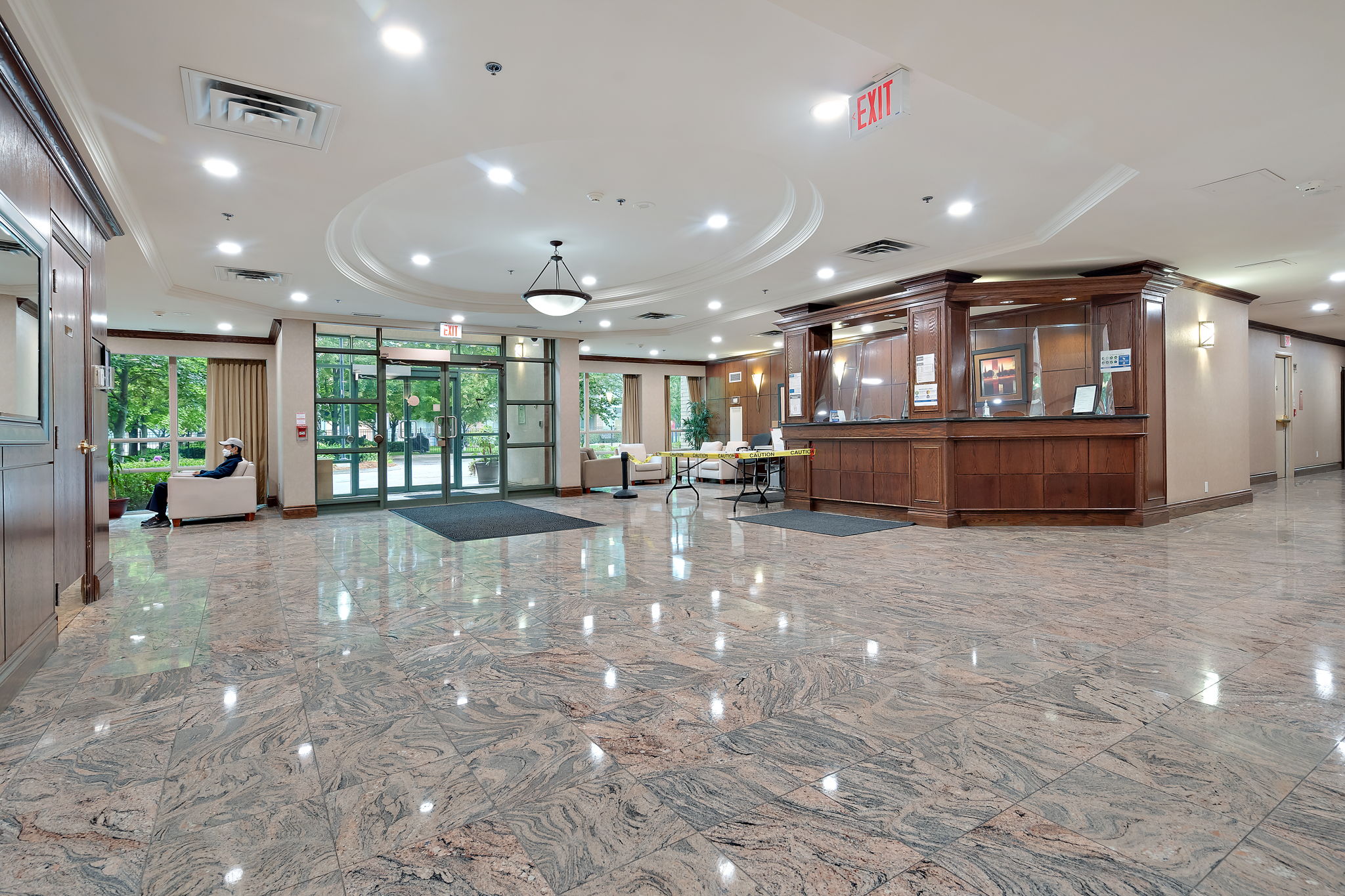 9 Michael Power Pl Unit 206, Etobicoke, ON M9A 0A5, CA Photo 19