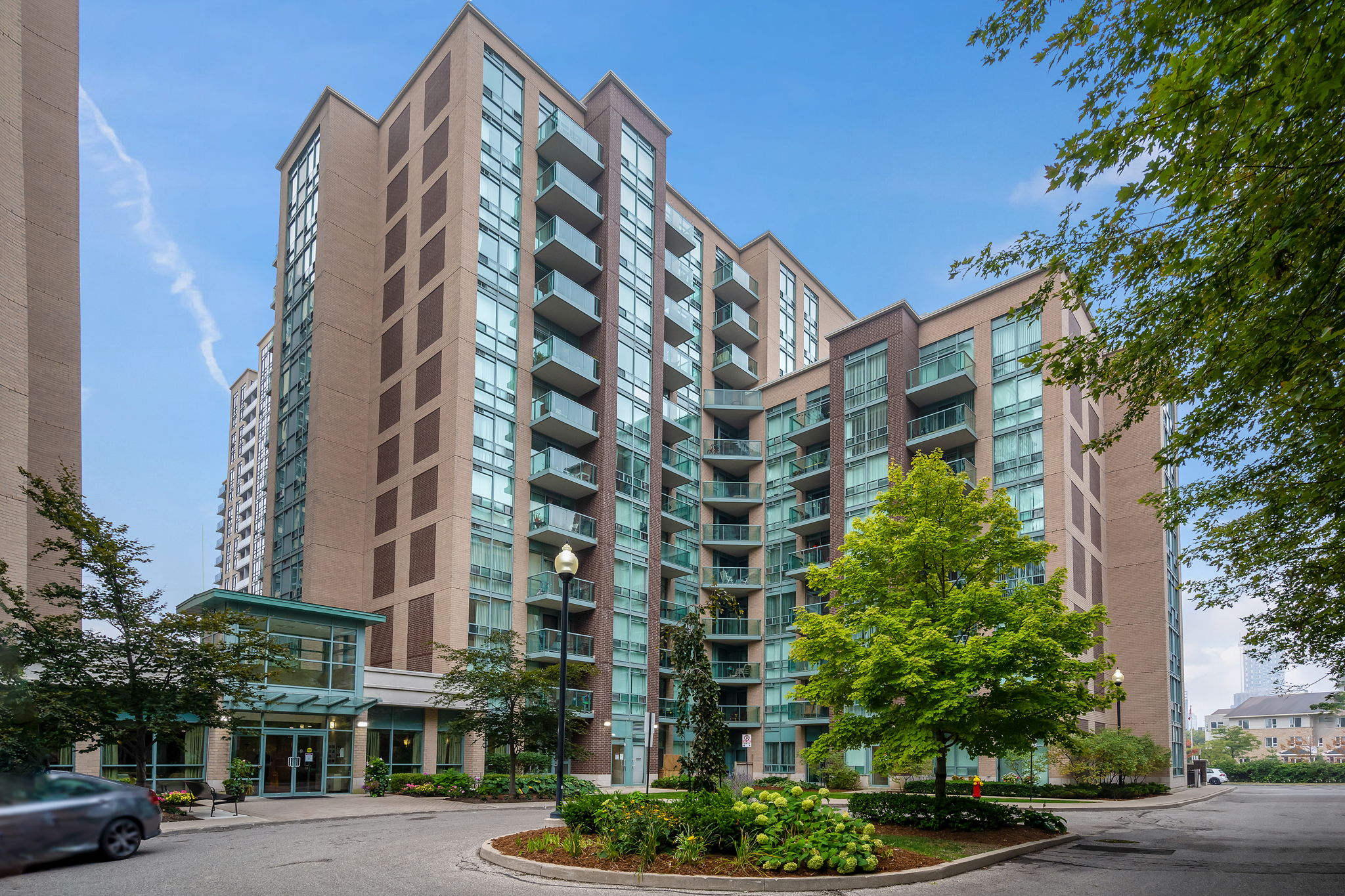 9 Michael Power Pl Unit 206, Etobicoke, ON M9A 0A5, CA