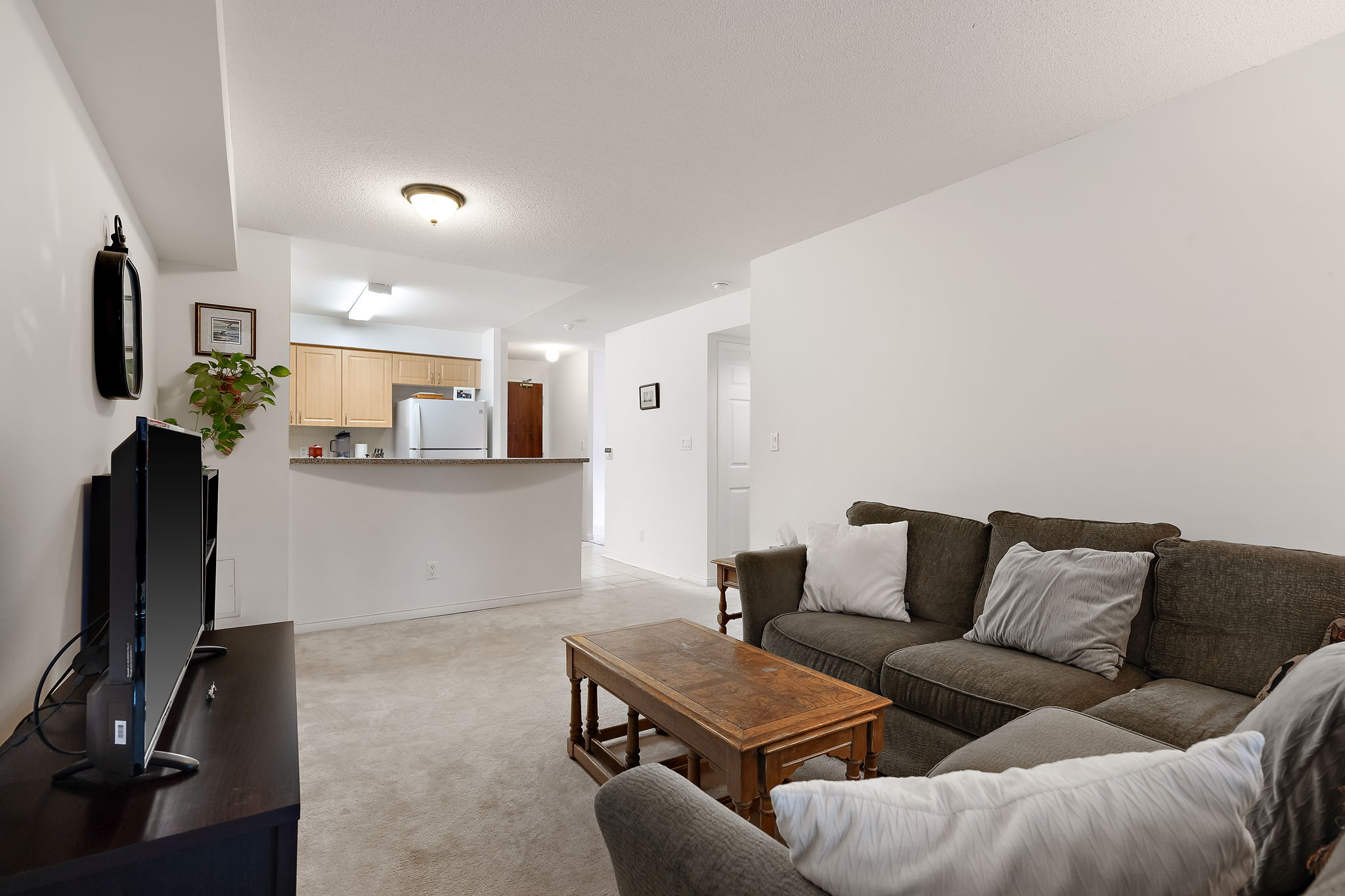 9 Michael Power Pl Unit 206, Etobicoke, ON M9A 0A5, CA Photo 12