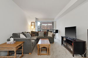 9 Michael Power Pl Unit 206, Etobicoke, ON M9A 0A5, CA Photo 9