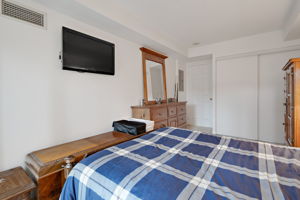 9 Michael Power Pl Unit 206, Etobicoke, ON M9A 0A5, CA Photo 15