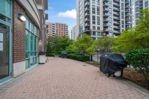 9 Michael Power Pl Unit 206, Etobicoke, ON M9A 0A5, CA Photo 24