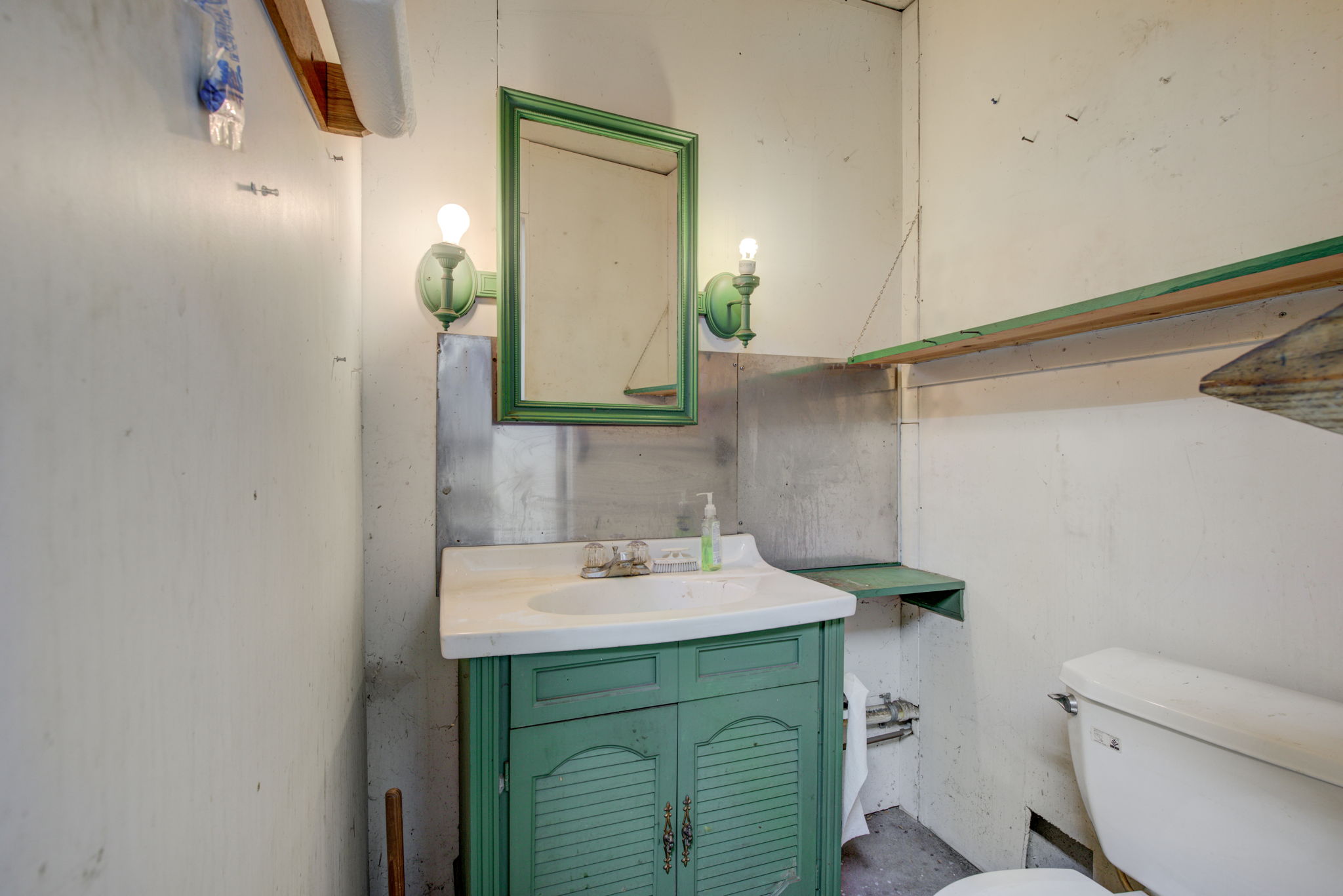 Detached Garage Bathroom