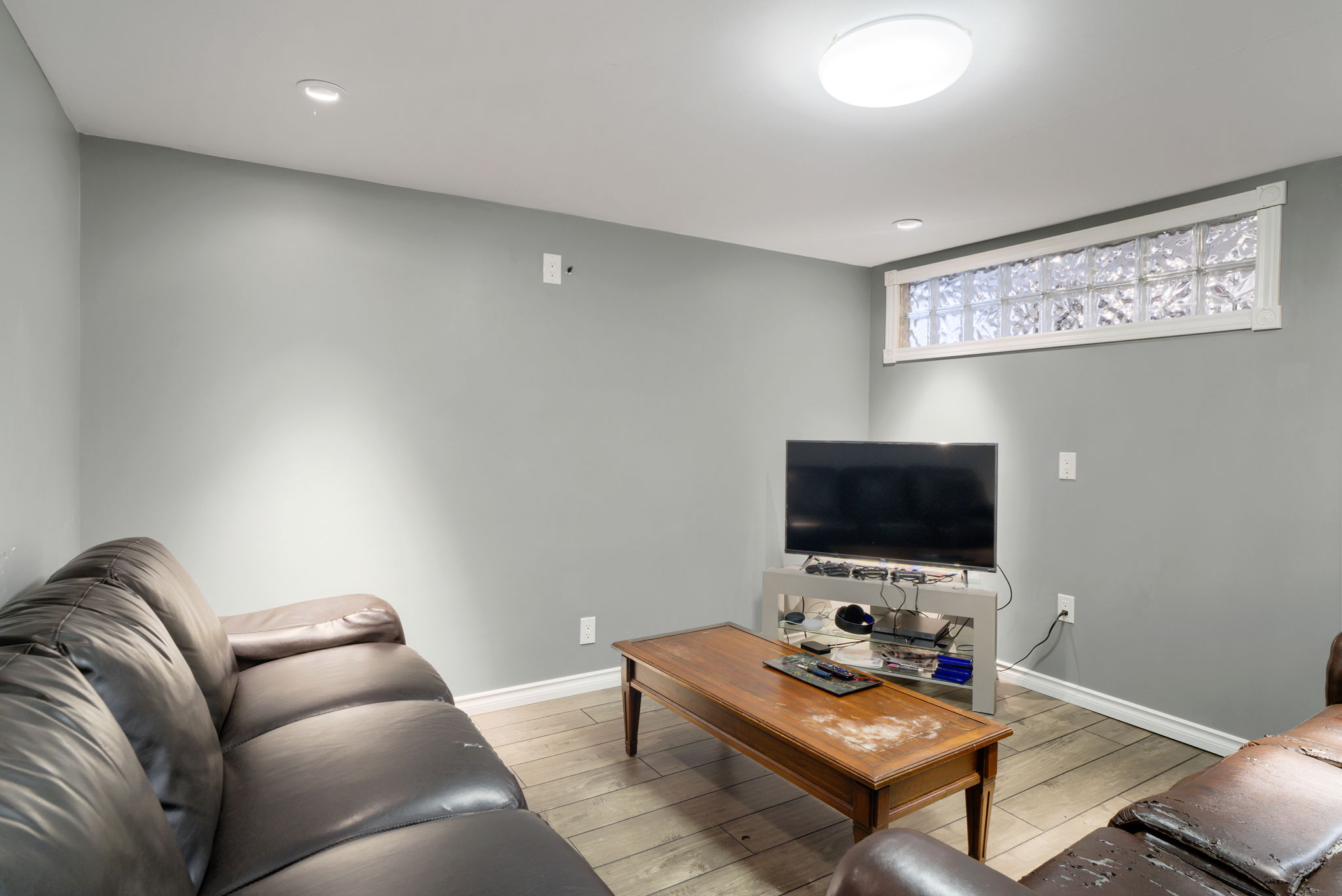 83 Admiral Rd, Ajax, ON L1S 2N8 Orelus Production