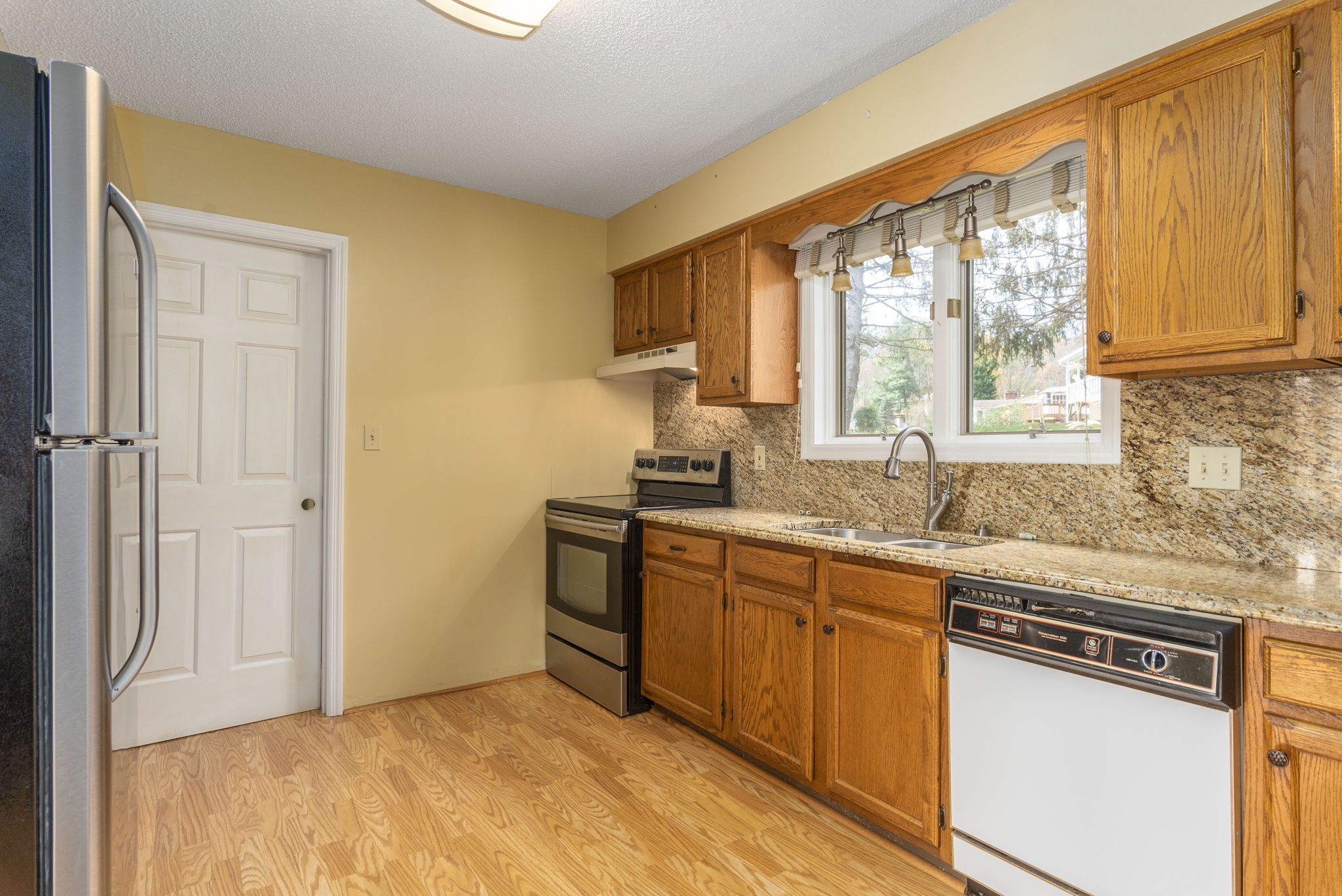 108 Kyfields, Weaverville, NC 28787 TCMPhotos