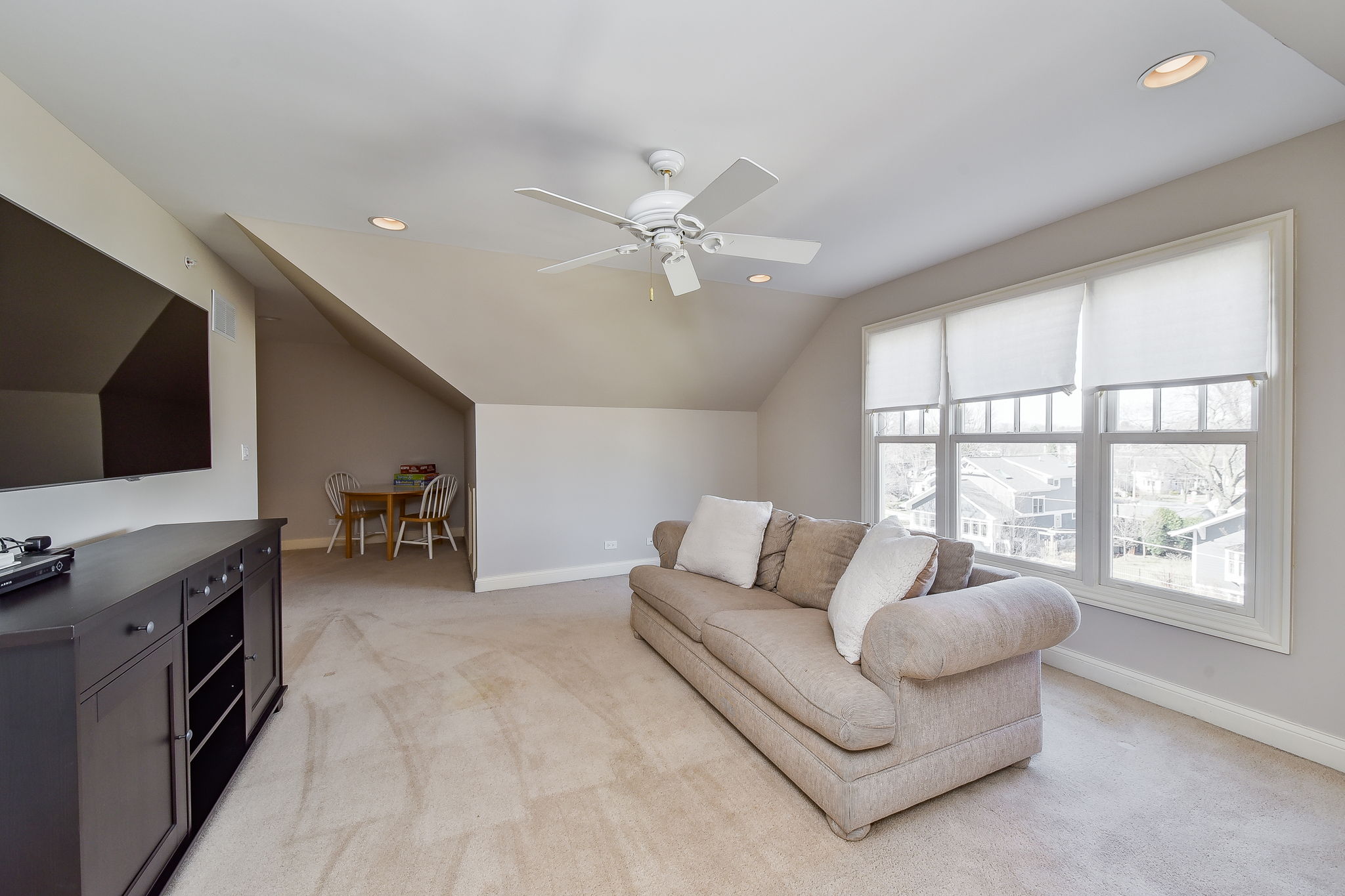 461 Phillips Ave, Glen Ellyn, IL 60137, US Photo 34