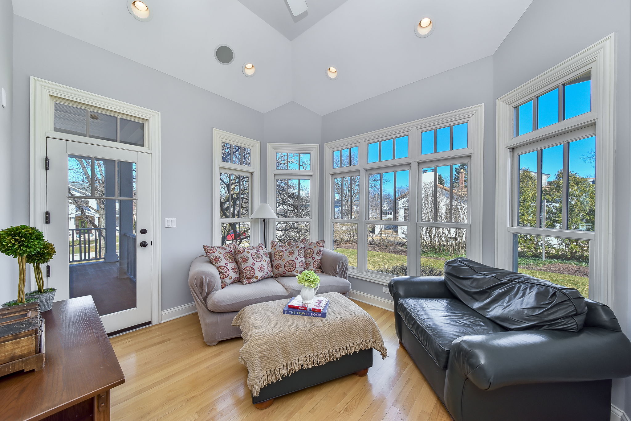 461 Phillips Ave, Glen Ellyn, IL 60137, US Photo 7