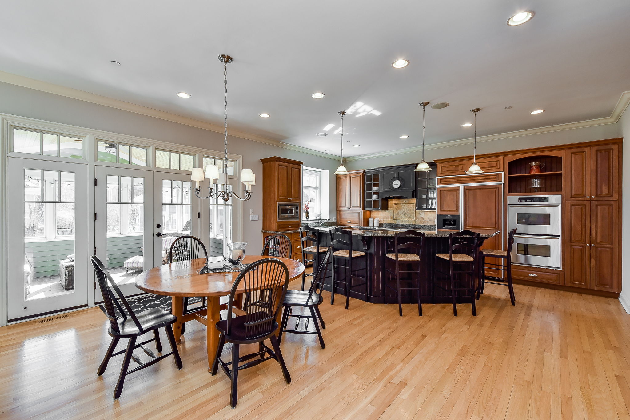 461 Phillips Ave, Glen Ellyn, IL 60137, US Photo 8