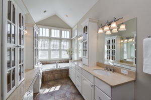 461 Phillips Ave, Glen Ellyn, IL 60137, US Photo 23