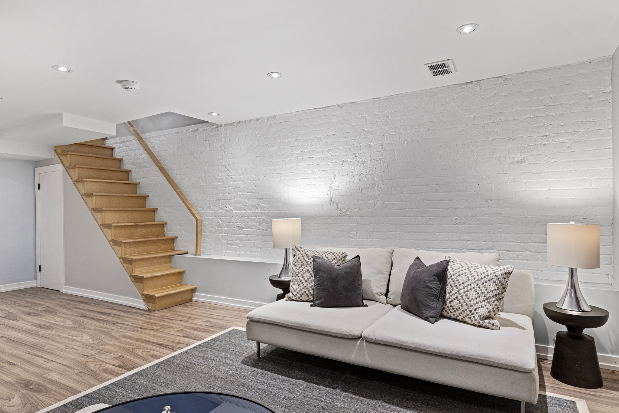 111 Walnut Ave, Toronto, ON M5V 2S1, Canada Photo 38