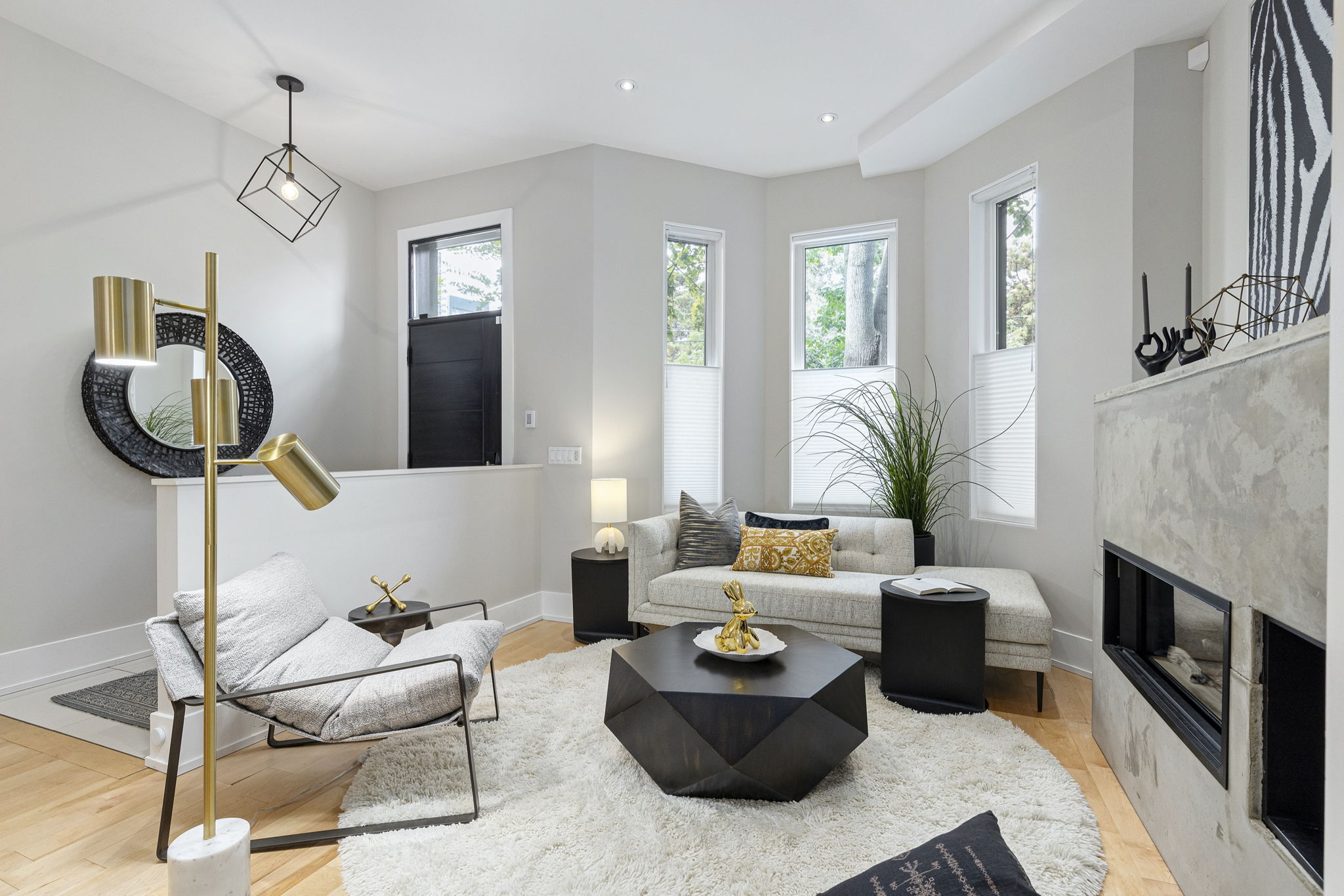 111 Walnut Ave, Toronto, ON M5V 2S1, Canada Photo 5