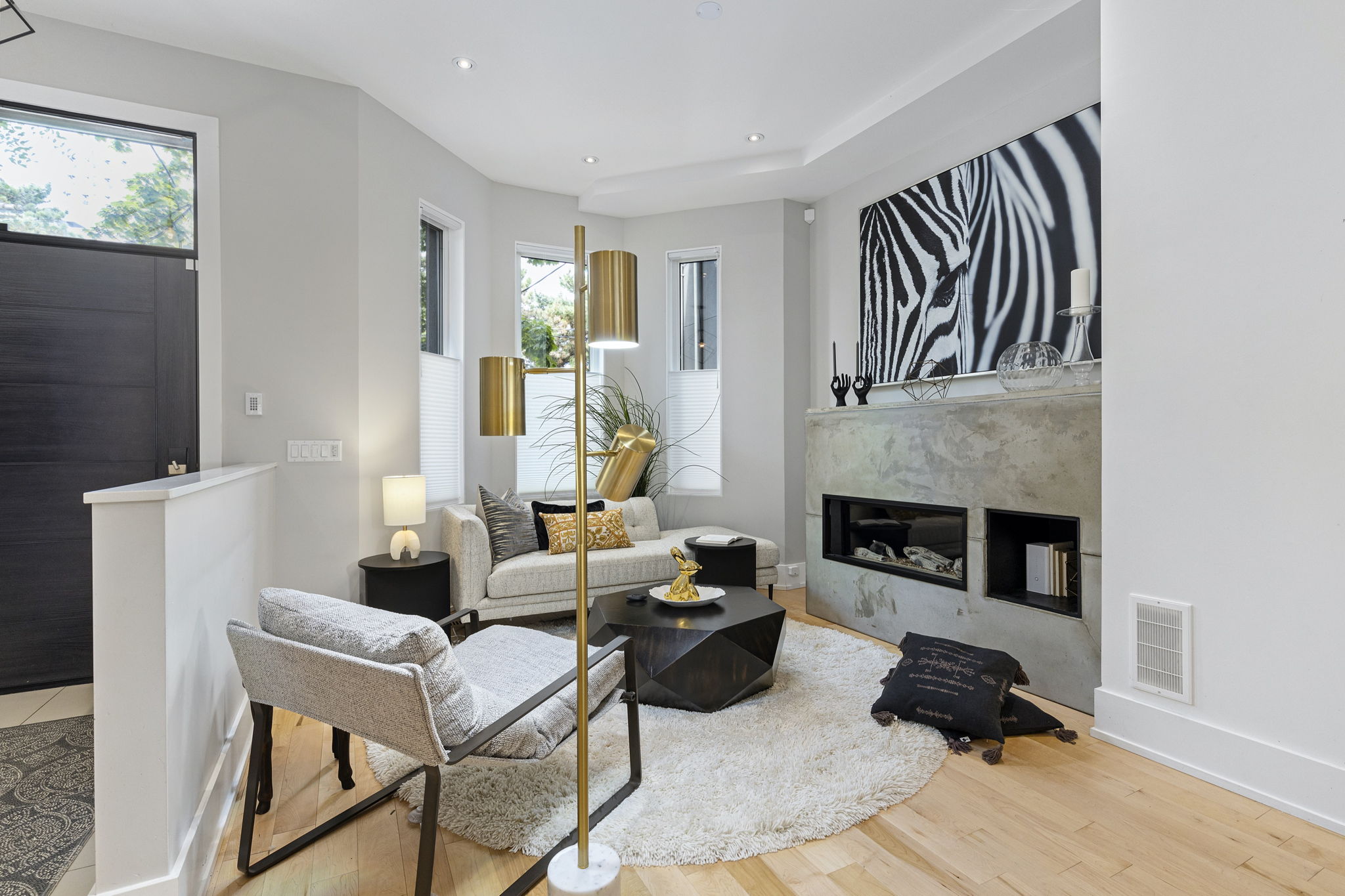 111 Walnut Ave, Toronto, ON M5V 2S1, Canada Photo 6