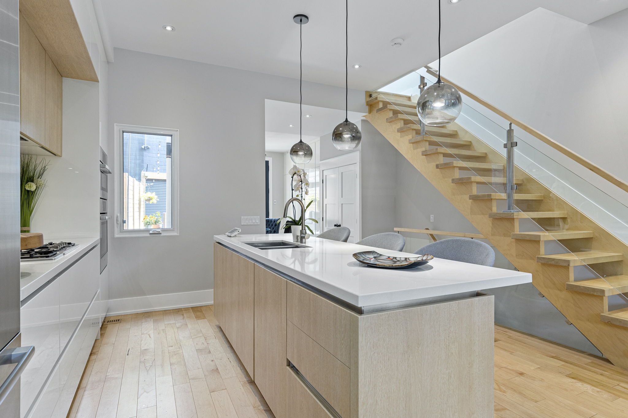 111 Walnut Ave, Toronto, ON M5V 2S1, Canada Photo 12