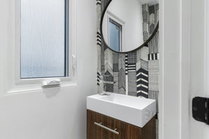 111 Walnut Ave, Toronto, ON M5V 2S1, Canada Photo 15