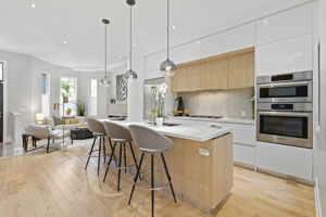 111 Walnut Ave, Toronto, ON M5V 2S1, Canada Photo 7