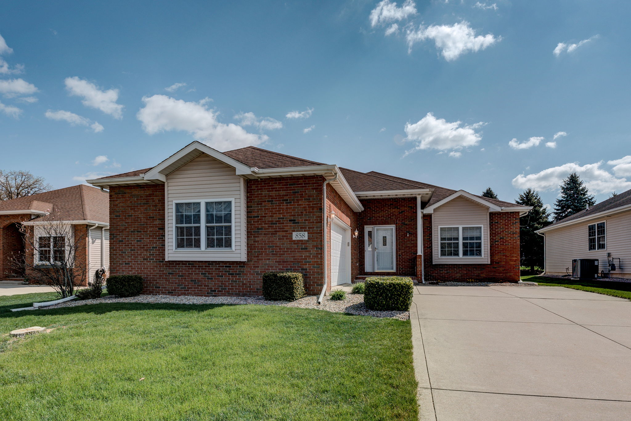 858 Clearwater Cove W, Crown Point, IN 46307 ArchiPix