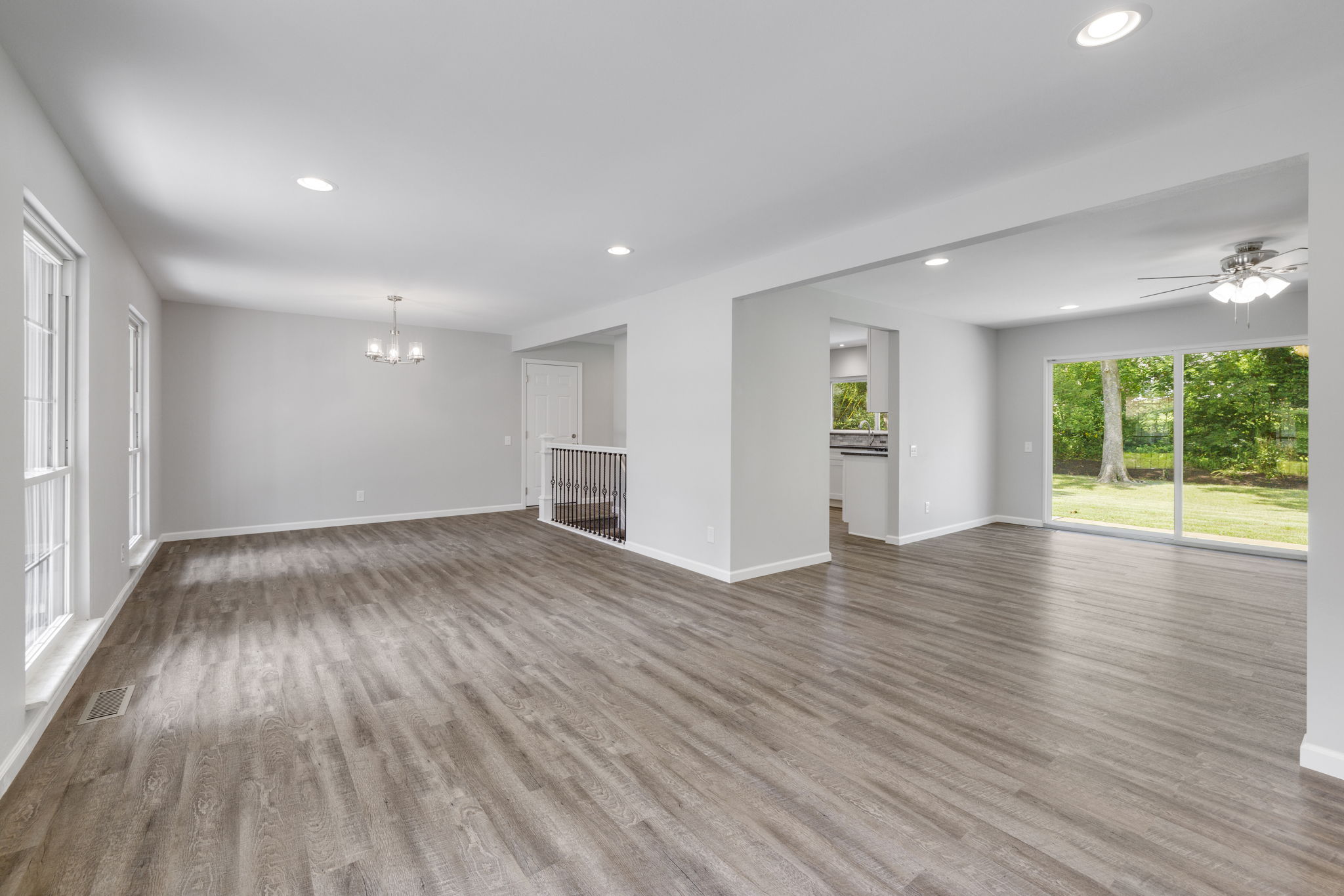 12921 Bellerive Estates Dr, Creve Coeur, MO 63141 Studio 724 Photography