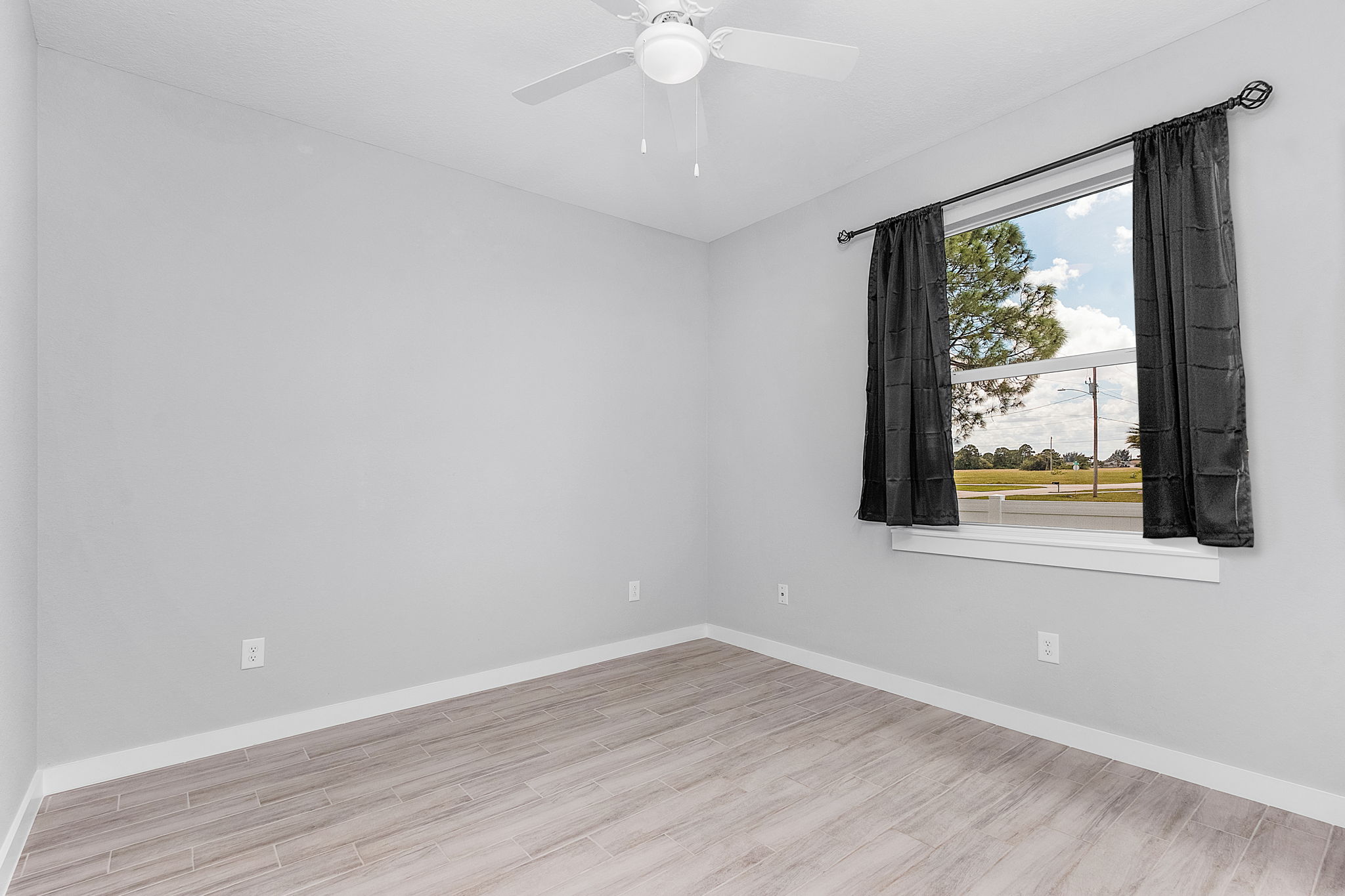 1826 NW 24th Ave, Cape Coral, FL 33993, USA Photo 15
